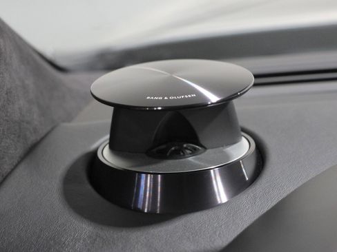 Used 2012 Aston Martin V12 Vantage Coupe image 16