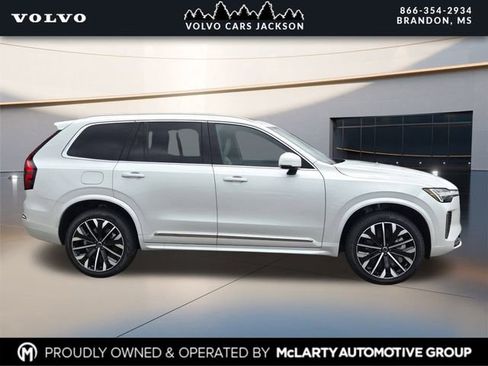 New 2025 Volvo XC90 T8 Core image 2