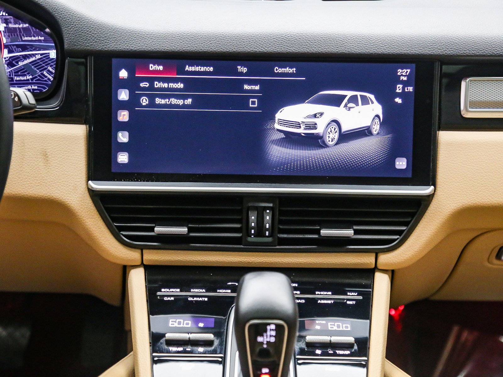 Certified 2023 Porsche Cayenne Platinum Edition AWD/4WD image 17