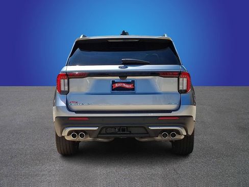 Used 2025 Ford Explorer Platinum w/ Ultimate Package AWD/4WD image 5