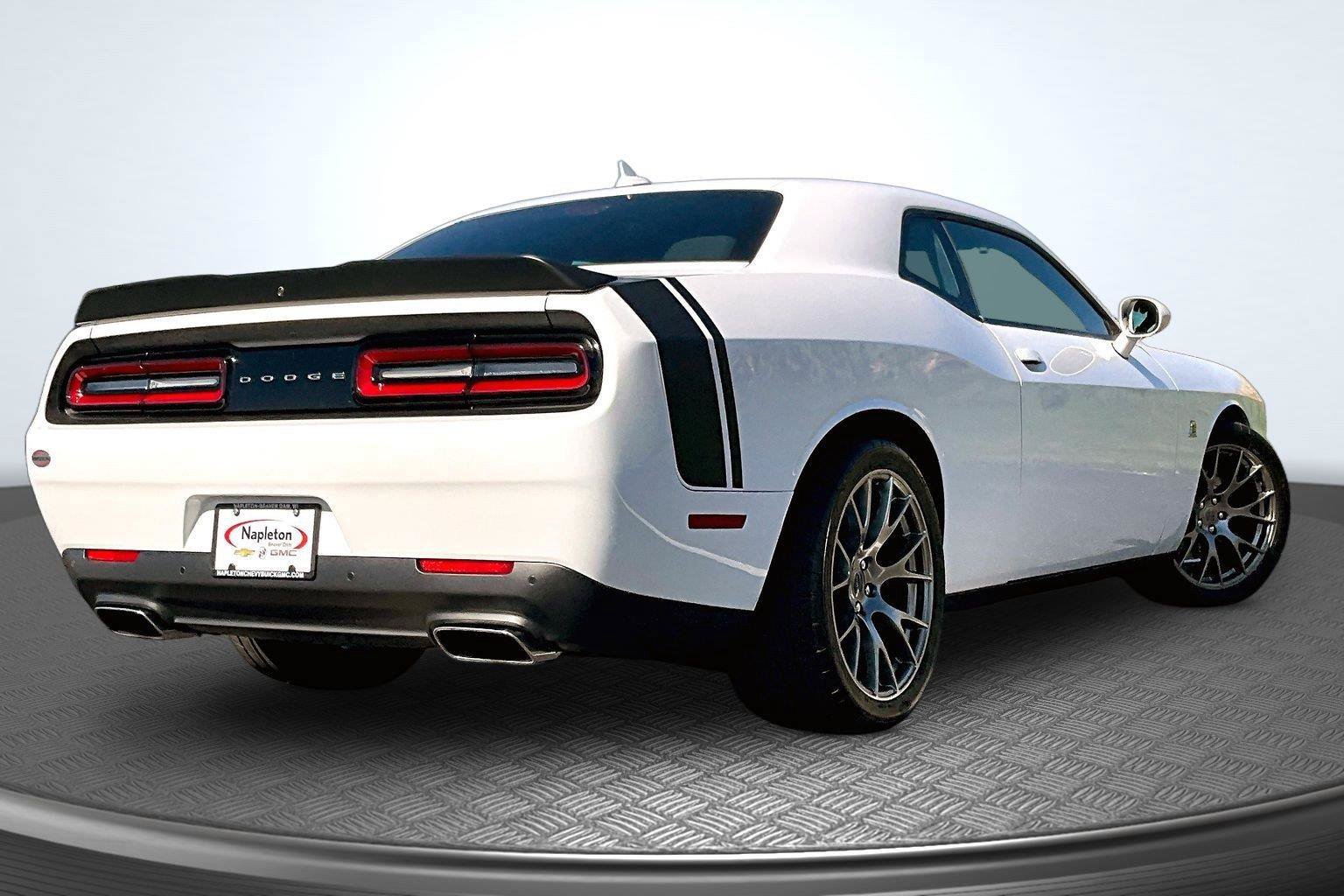 Used 2016 Dodge Challenger R/T Scat Pack RWD image 2
