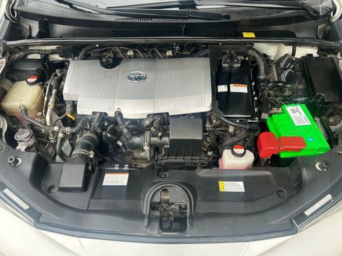 Used 2016 Toyota Prius Two image 18