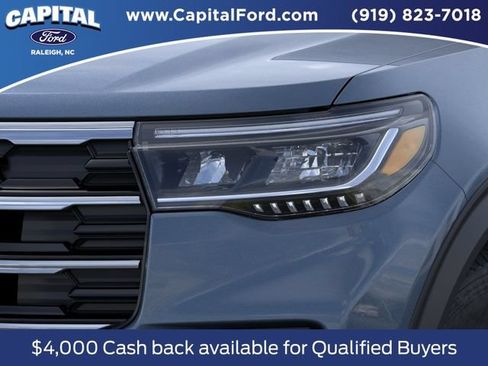 New 2026 Ford Explorer Active RWD image 18