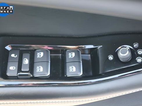 Used 2022 Jeep Grand Cherokee Overland image 12