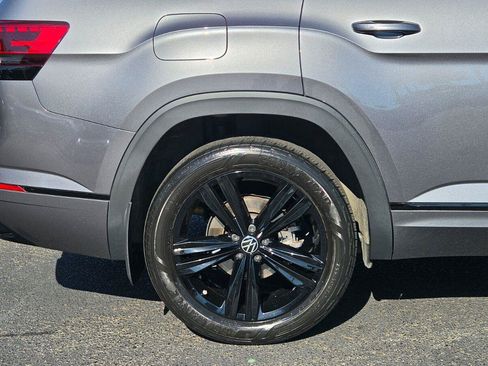 Certified 2023 Volkswagen Atlas SEL R-Line AWD/4WD image 15