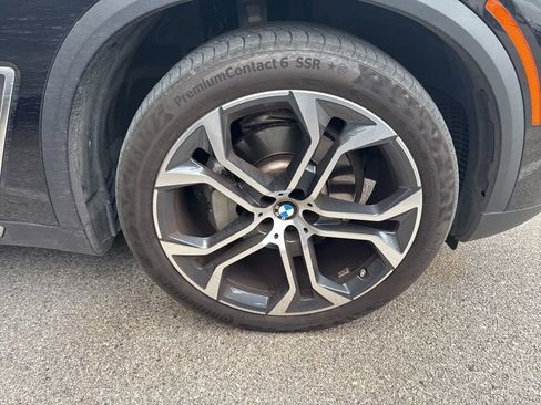 Certified 2023 BMW X5 xDrive40i w/ Premium Package AWD/4WD image 3