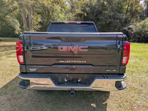 Used 2022 GMC Sierra 1500 SLE image 5