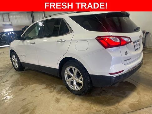 Used 2019 Chevrolet Equinox Premier w/ LPO, Cargo Package FWD image 3