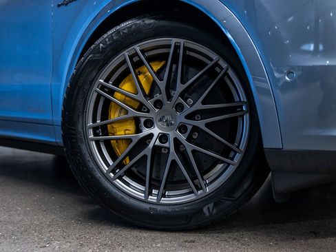 New 2026 Porsche Cayenne Turbo image 18