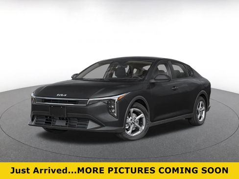 Used 2025 Kia K4 FWD image 1