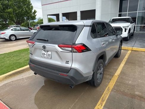 Used 2025 Toyota RAV4 LE image 8