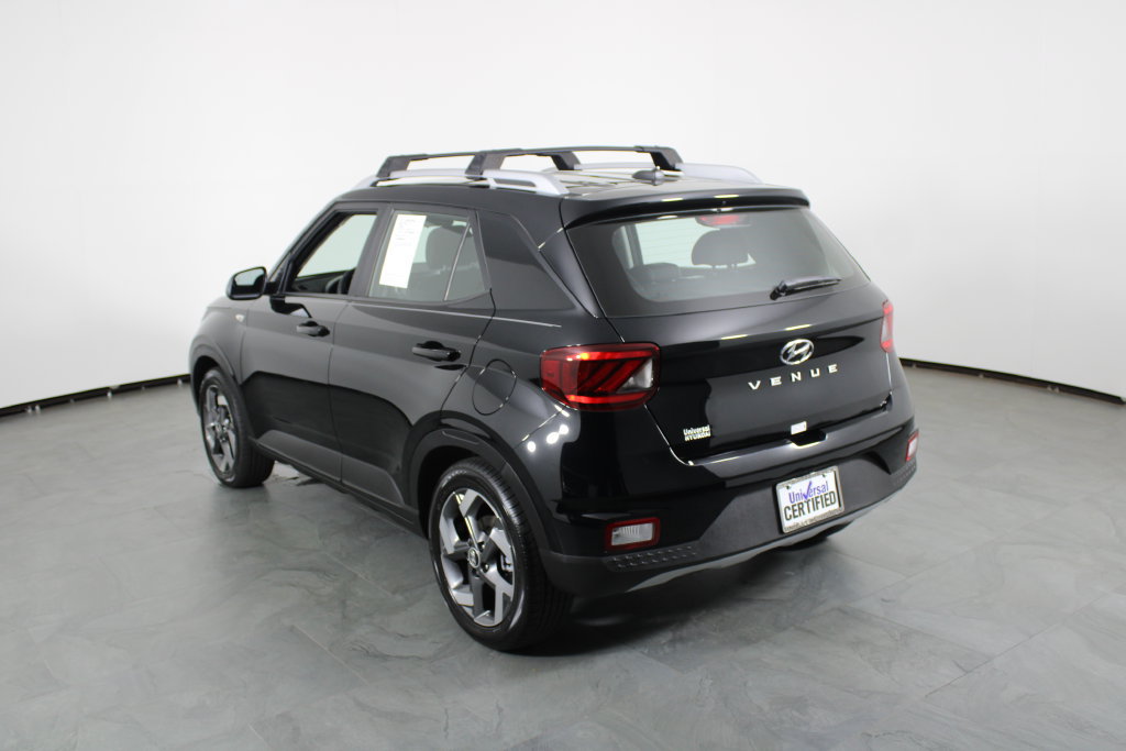 Certified 2026 Hyundai Venue SEL FWD image 16