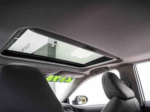 Used 2019 Toyota Camry SE w/ Audio Package image 21