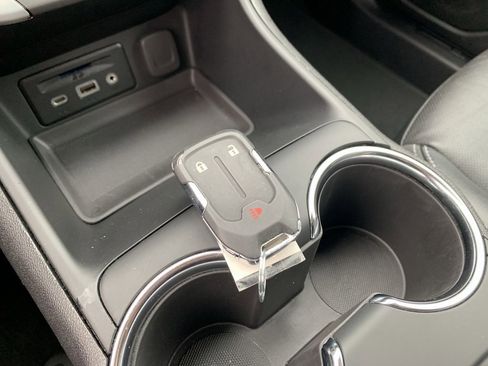 Certified 2024 GMC Terrain SLT image 28