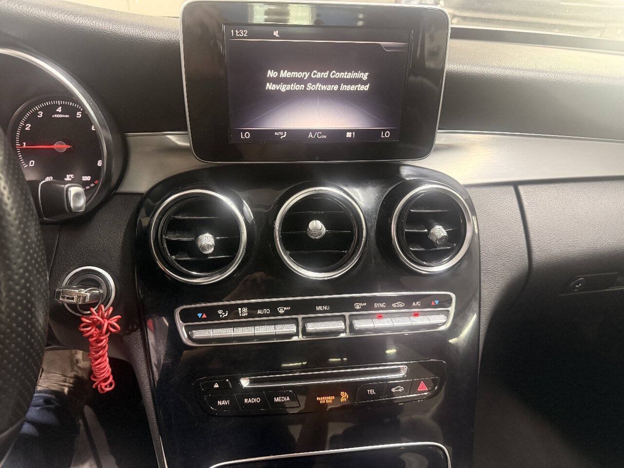 Used 2015 Mercedes-Benz C 300 4MATIC Sedan image 17