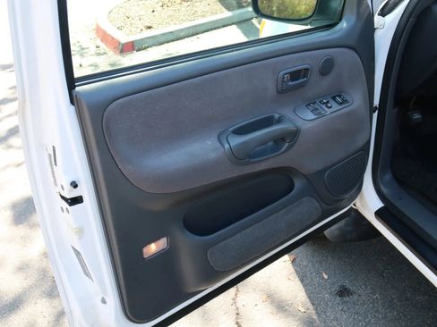 Used 2005 Toyota Tundra Limited RWD image 14
