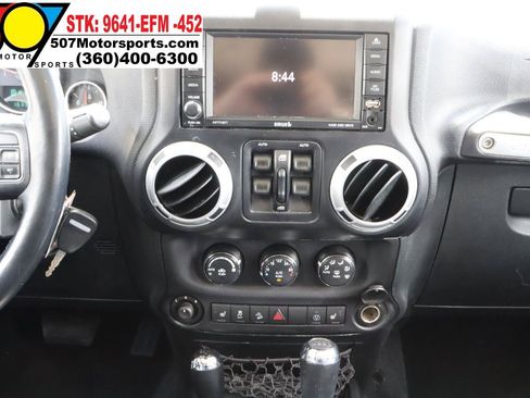 Used 2013 Jeep Wrangler Unlimited Sahara w/ Mopar Chrome Edition Group AWD/4WD image 18