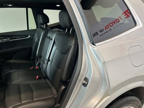 Used 2020 Cadillac XT6 Premium Luxury image 16