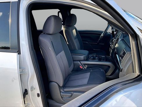 Certified 2023 Nissan Titan SV w/ SV Convenience Package RWD image 9