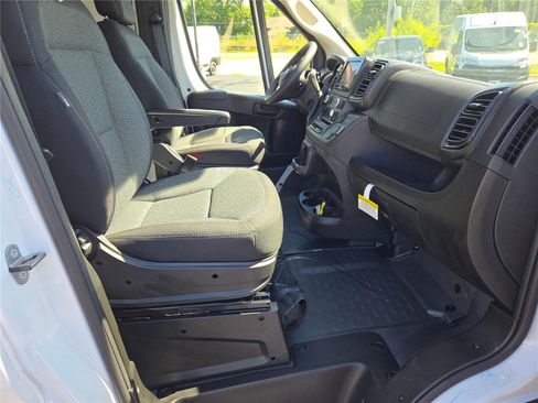 Used 2025 RAM ProMaster 2500 w/ Storage Group image 6