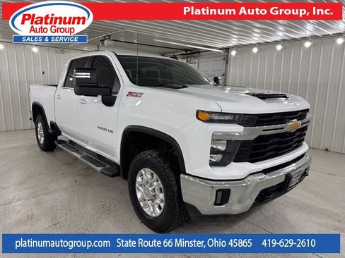 Used 2024 Chevrolet Silverado 2500 LT image 7