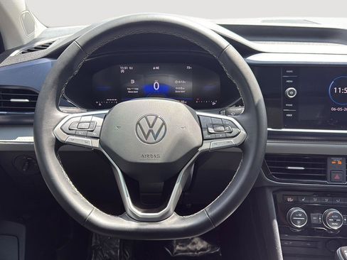 Used 2024 Volkswagen Taos SE w/ Panoramic Sunroof Package AWD/4WD image 18
