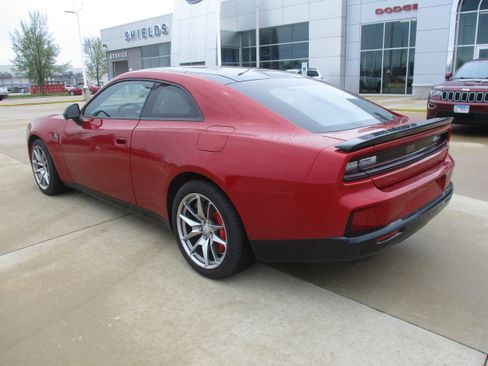 Used 2024 Dodge Charger Scat Pack w/ Plus Group image 4