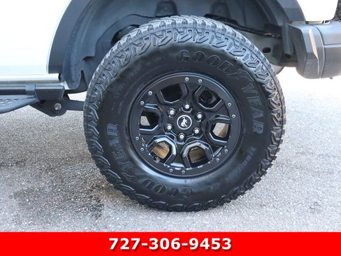 Used 2022 Ford Bronco Badlands w/ Sasquatch Package image 12