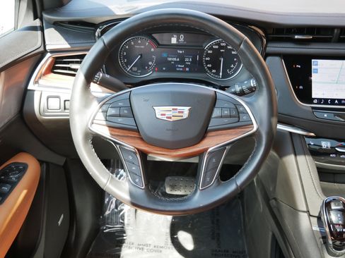 Certified 2024 Cadillac XT5 Premium Luxury w/ LPO, Floor Liner Package AWD/4WD image 14