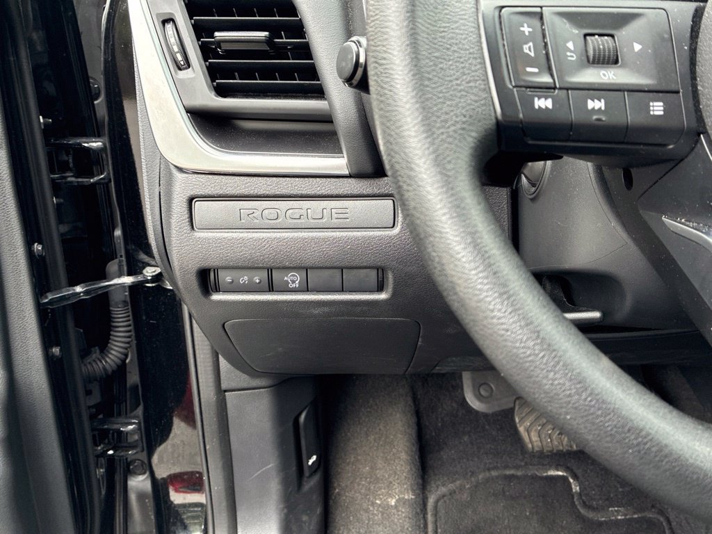 Used 2024 Nissan Rogue S AWD/4WD image 33