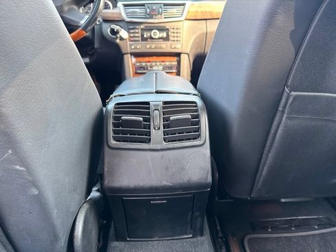 Used 2010 Mercedes-Benz E 550 Sedan image 14