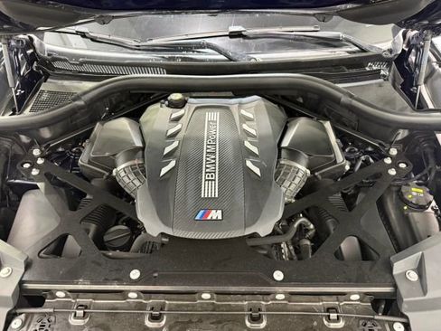 Used 2020 BMW X5 M Competition w/ Executive Package AWD/4WD image 39