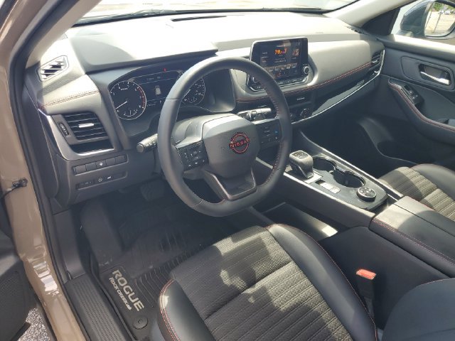 Certified 2026 Nissan Rogue SV AWD/4WD image 24