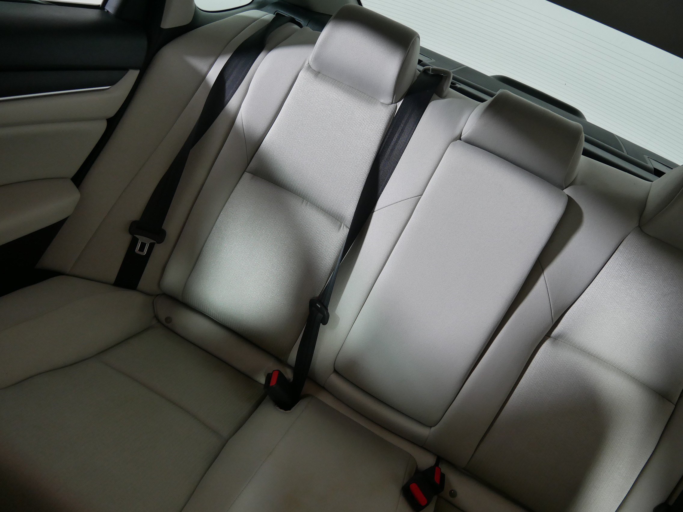 Used 2018 Honda Accord LX image 12