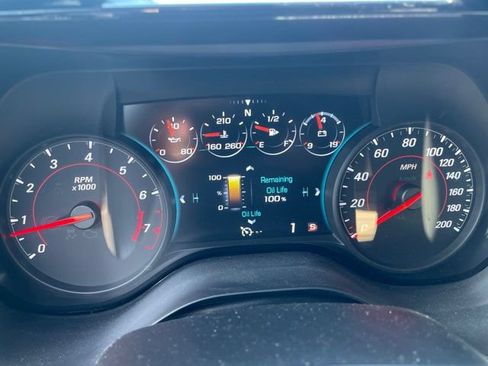 Used 2017 Chevrolet Camaro SS RWD image 16