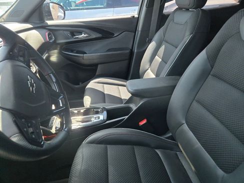 Used 2023 Chevrolet TrailBlazer RS w/ Convenience Package FWD image 3