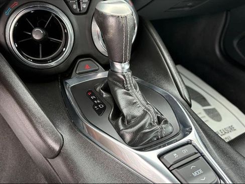 Used 2022 Chevrolet Camaro LT w/ Design Package 1 image 41