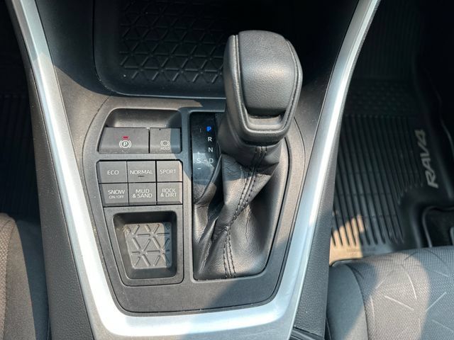 Used 2019 Toyota RAV4 XLE w/ Convenience Package AWD/4WD image 17