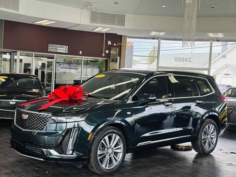 Used 2024 Cadillac XT6 Premium Luxury w/ Technology Package FWD image 20