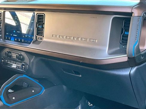 Used 2021 Ford Bronco Outer Banks image 26