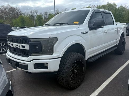 Used 2018 Ford F150 XLT w/ Equipment Group 302A Luxury AWD/4WD image 3