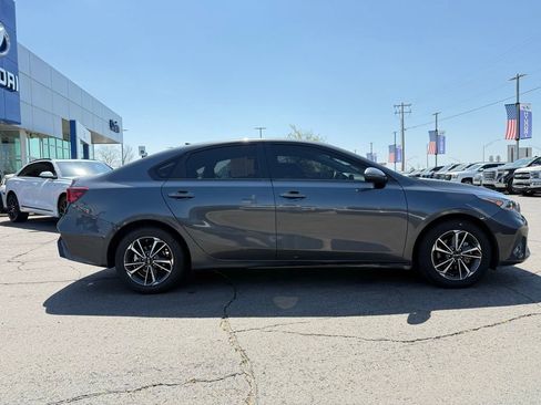 Used 2024 Kia Forte LXS w/ LXS Technology Package FWD image 8