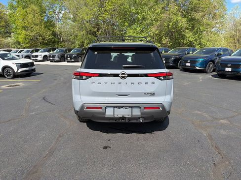 New 2026 Nissan Pathfinder Platinum AWD/4WD image 11