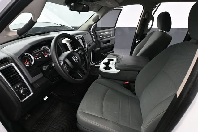 Used 2017 RAM 1500 Classic SLT AWD/4WD image 16