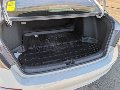 Used 2024 Honda Civic Sport image 27