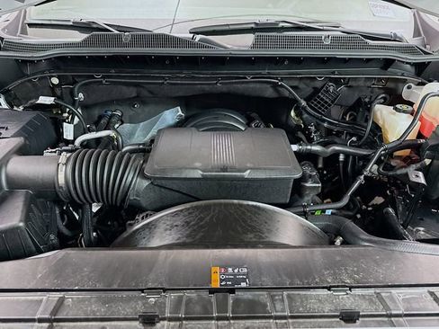 Used 2025 Chevrolet Silverado 2500 LT image 31