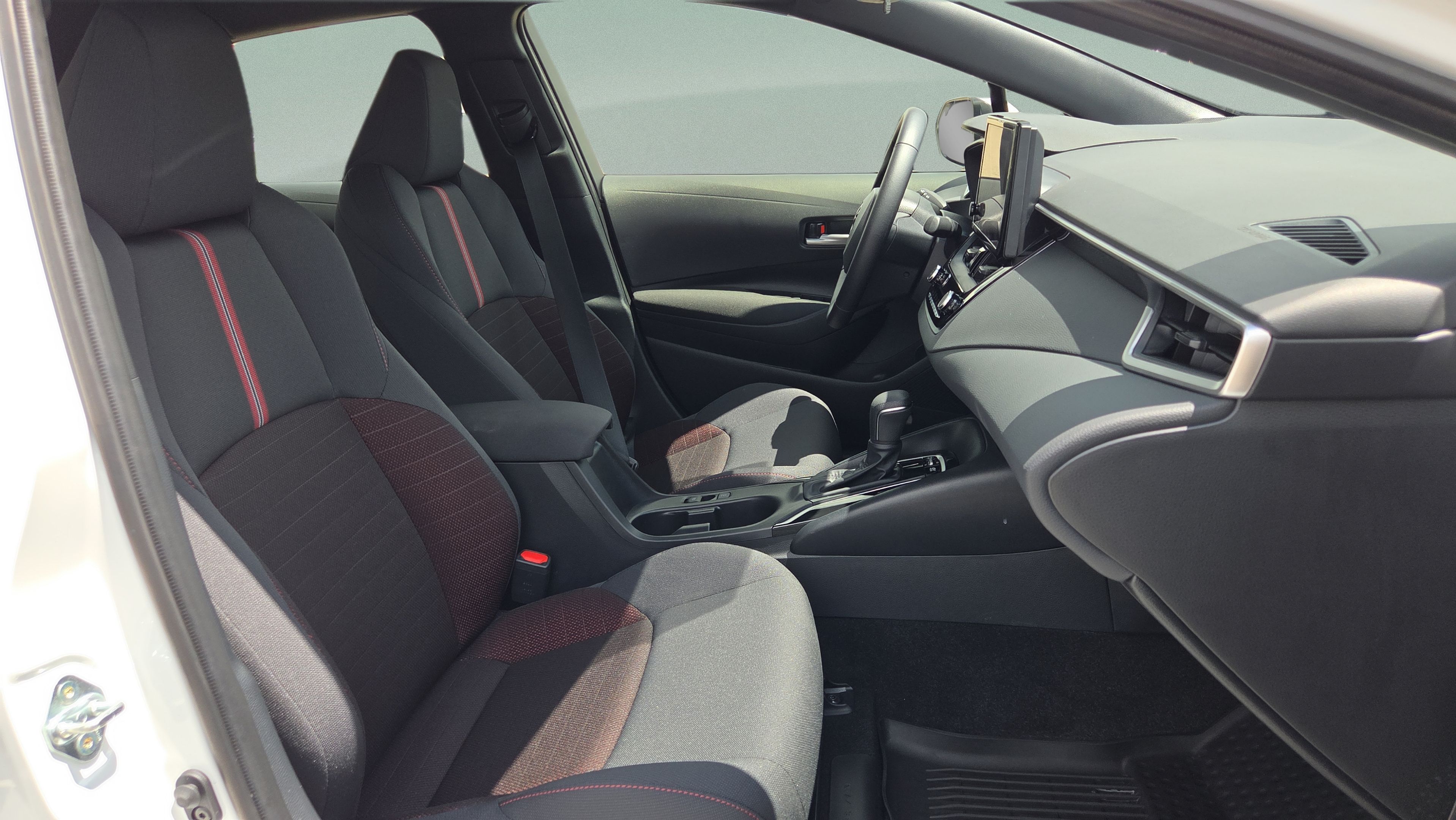 Certified 2026 Toyota Corolla SE FWD image 15
