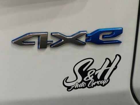 Used 2022 Jeep Wrangler Unlimited Sahara w/ Cold Weather Group image 64