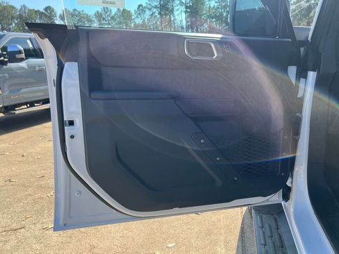 New 2025 Ford Bronco Outer Banks image 11