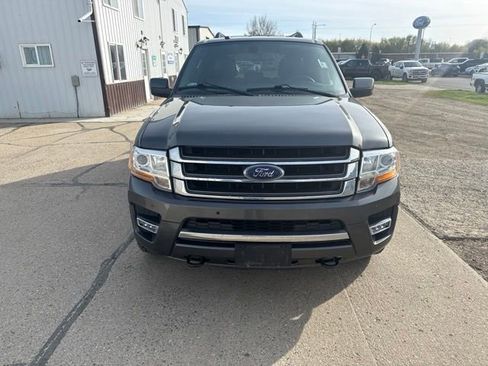 Used 2017 Ford Expedition Limited AWD/4WD image 2